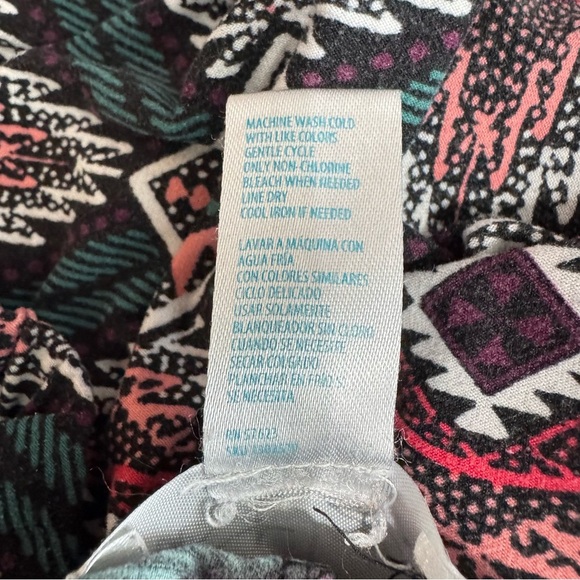 Just Be Soft Southwest Aztec Geometric Design Leggings - Picture 6 of 6